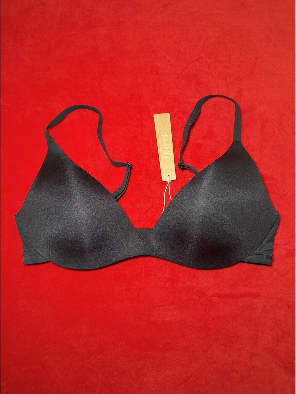 Skims Wireless Form Super Push Up ONYX Bra Size 34A